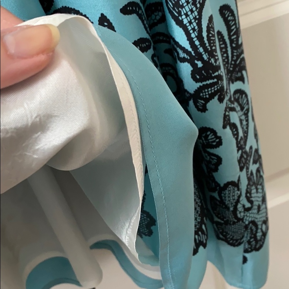 Voom Dress In Medium - Picture 5 of 5